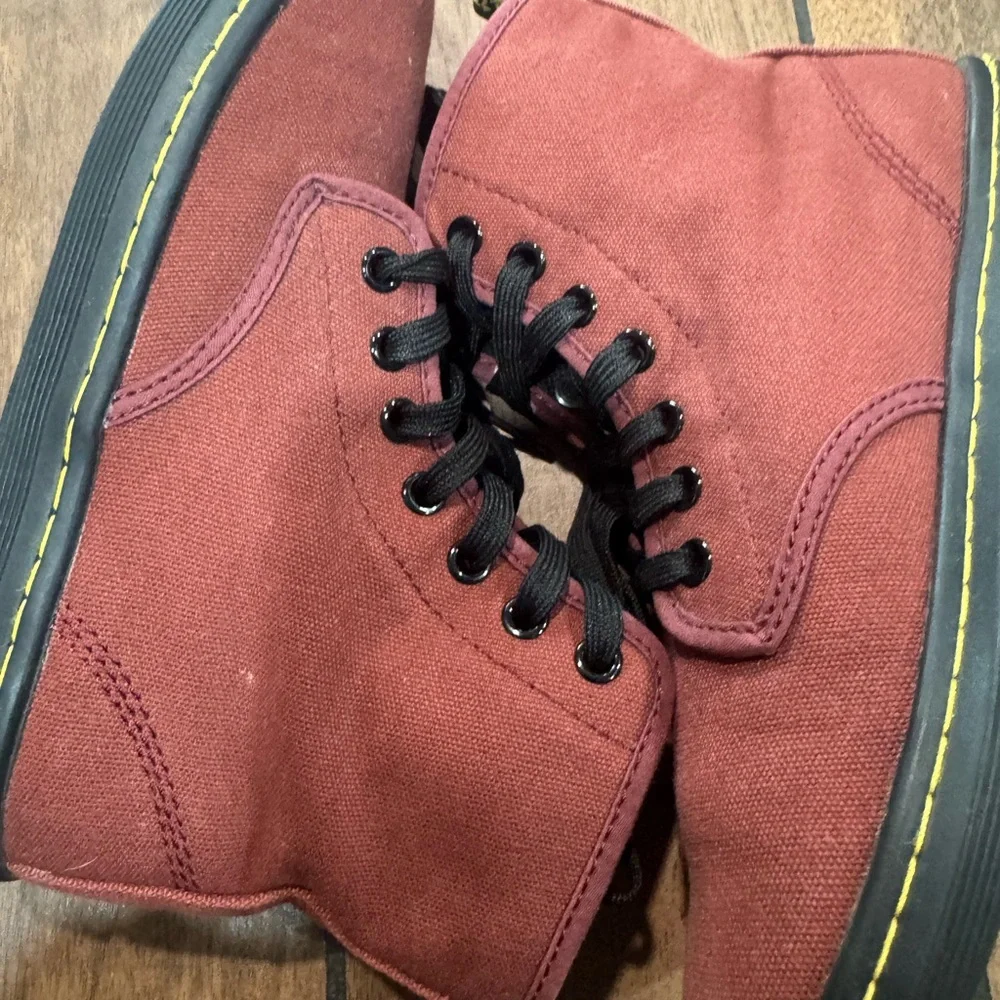 Dr. Martens Shoreditch Canvas Shoes Boots Air-Wair Maroon Red Women's Size 5